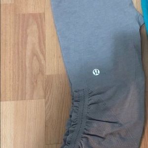 Lululemon in the flow crop ||